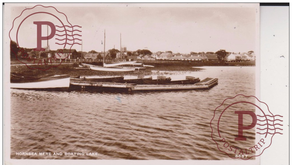 HORNSEA MERE AND THE BOATING LAKE Postaltrip